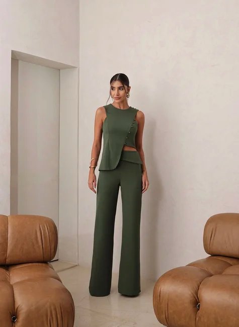 Conjunto Alfaiataria Detalhe Botão