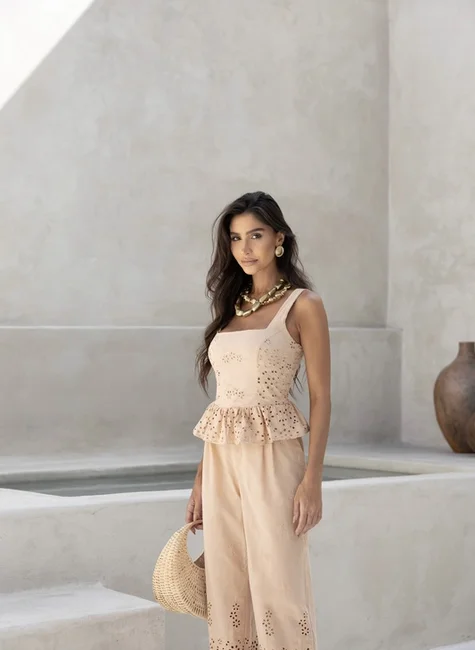 Blusa Peplum Laise Barrado Bege 2