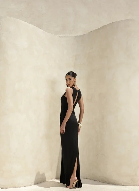 Vestido Cauda Franzida Frente Arco Preto 4