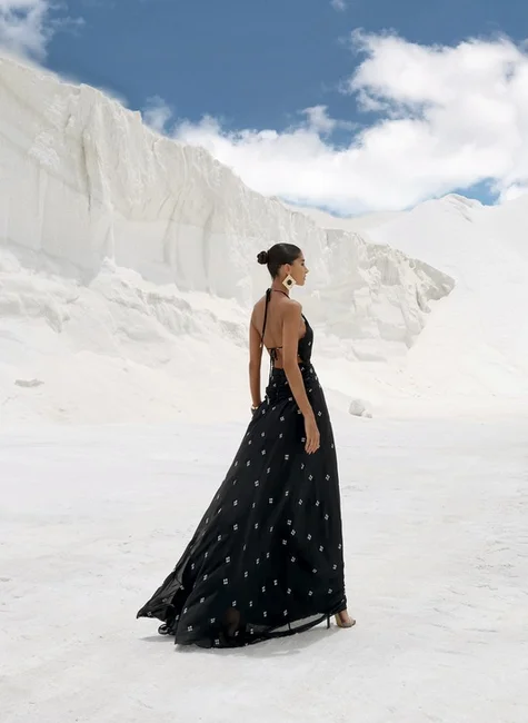 Vestido Longo Bordado Preto 2